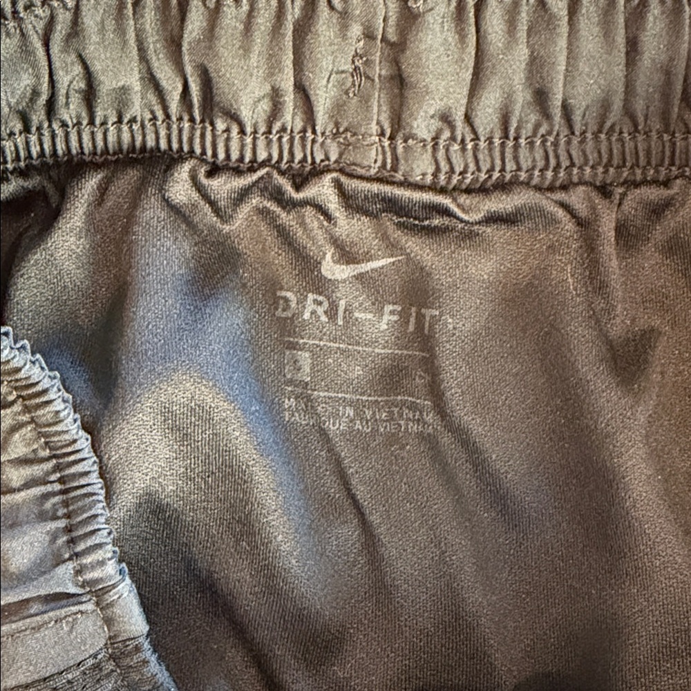 Nike Women's Black Athletic Shorts - Picture 2 of 3